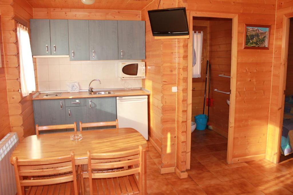 Camping Valle De Tena Сабиньяниго Номер фото