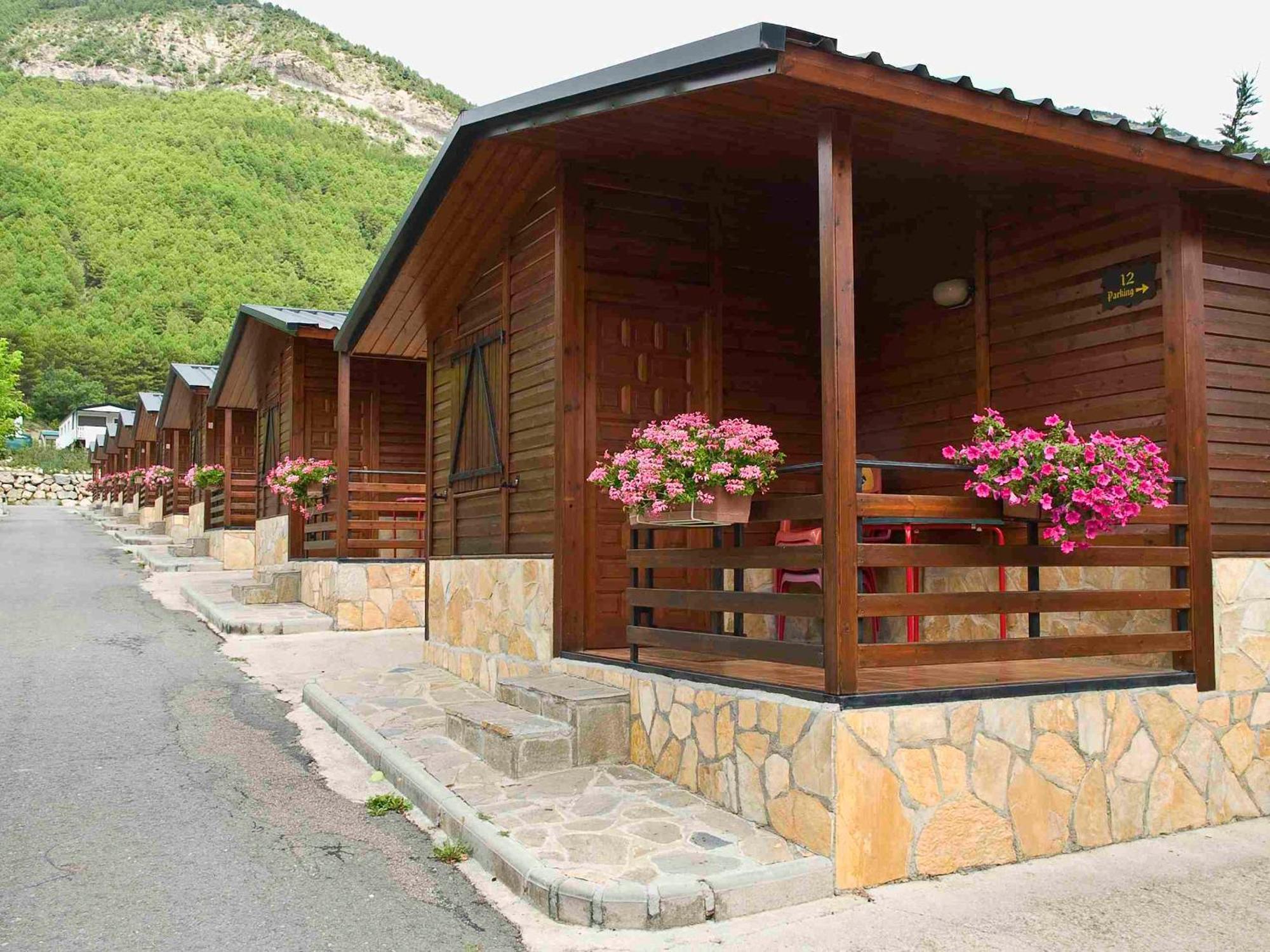 Camping Valle De Tena Сабиньяниго Экстерьер фото